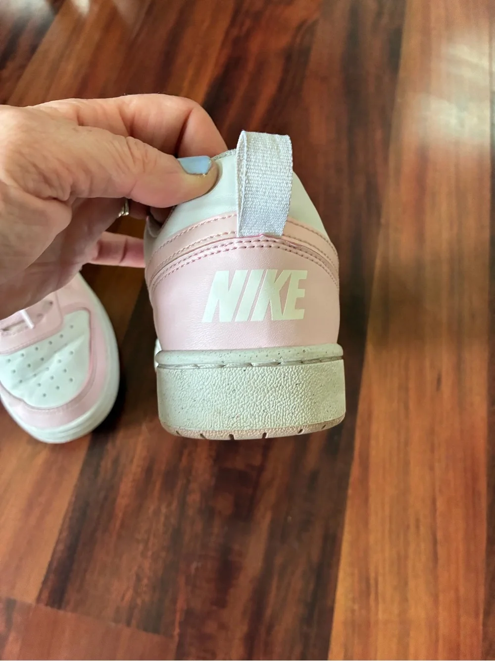 Nike Court Borough Low 2 SE (GS) in the White/Pink Foam 7Y